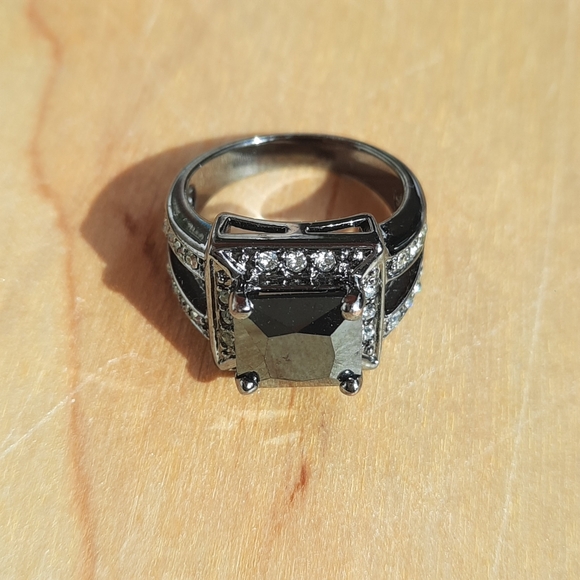 Grand subtle-Gothic jewelry set in mint condition - Picture 5 of 7